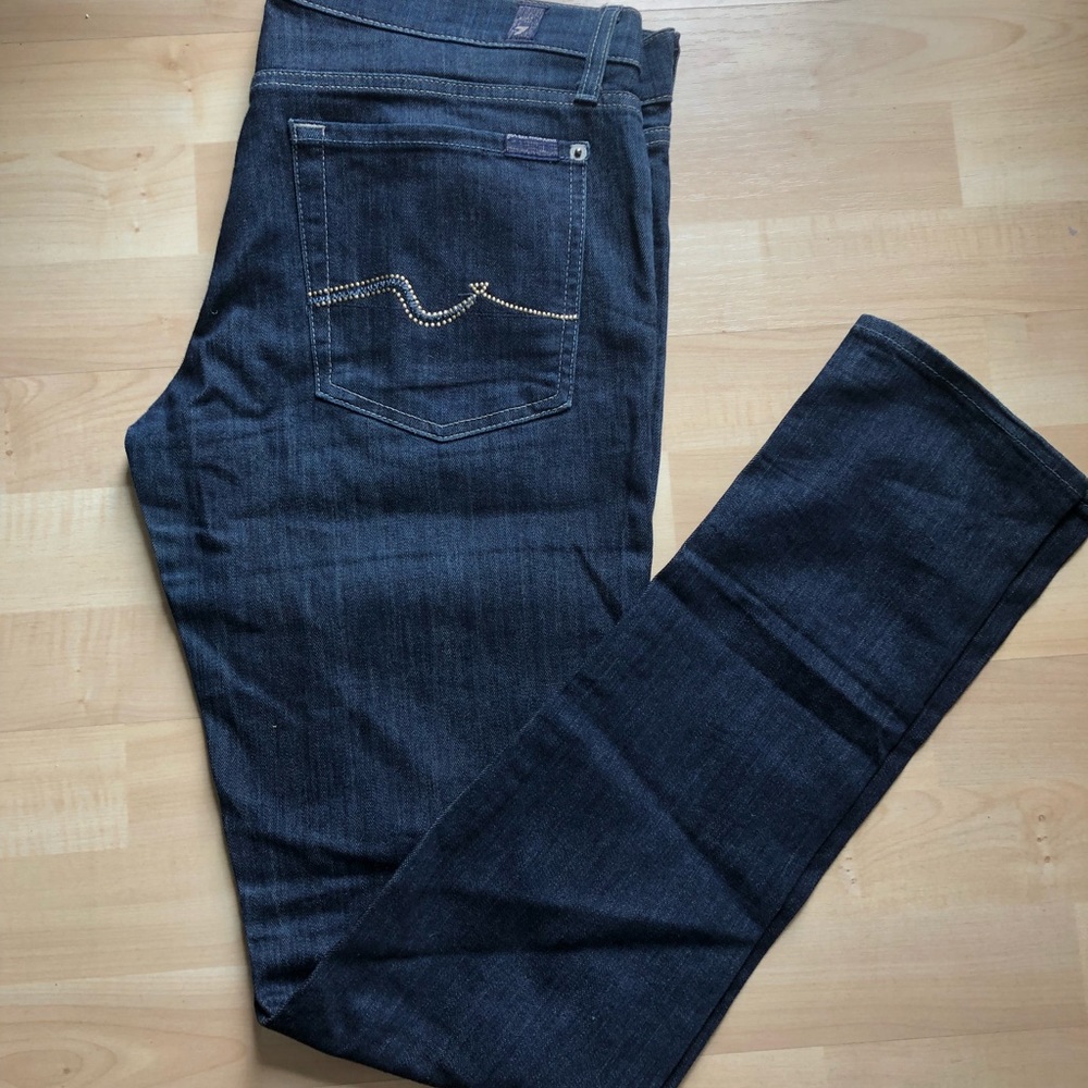 7 FOR ALL MANKIND — straight denim!